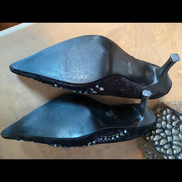 Beaded Pumps - Picture 5 of 6